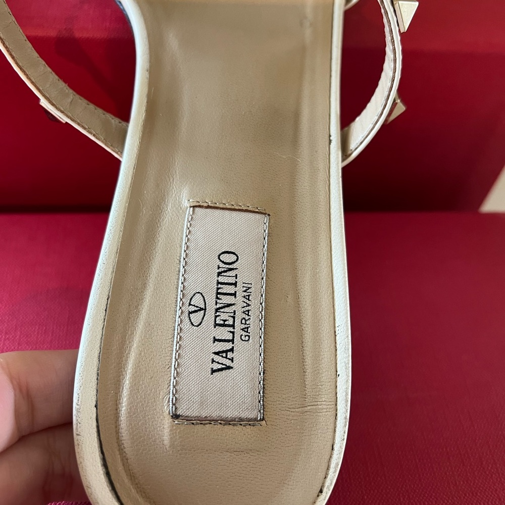 Valentino Garavani Rock Stud Leather Sandals 42 - Picture 11 of 12